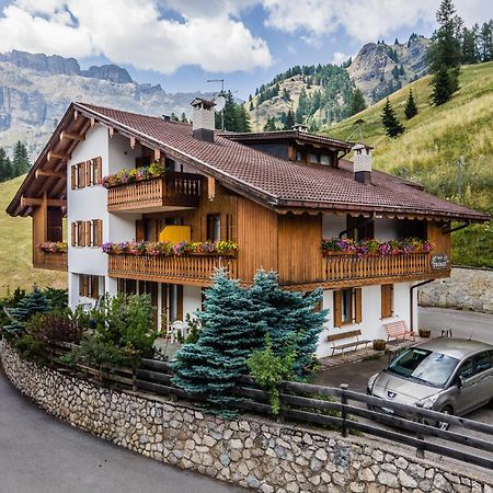 Chalet Pradat Arabba Bagian luar foto